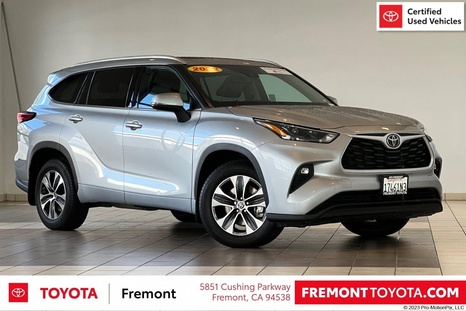 Certified 2022 Toyota Highlander XLE image 1