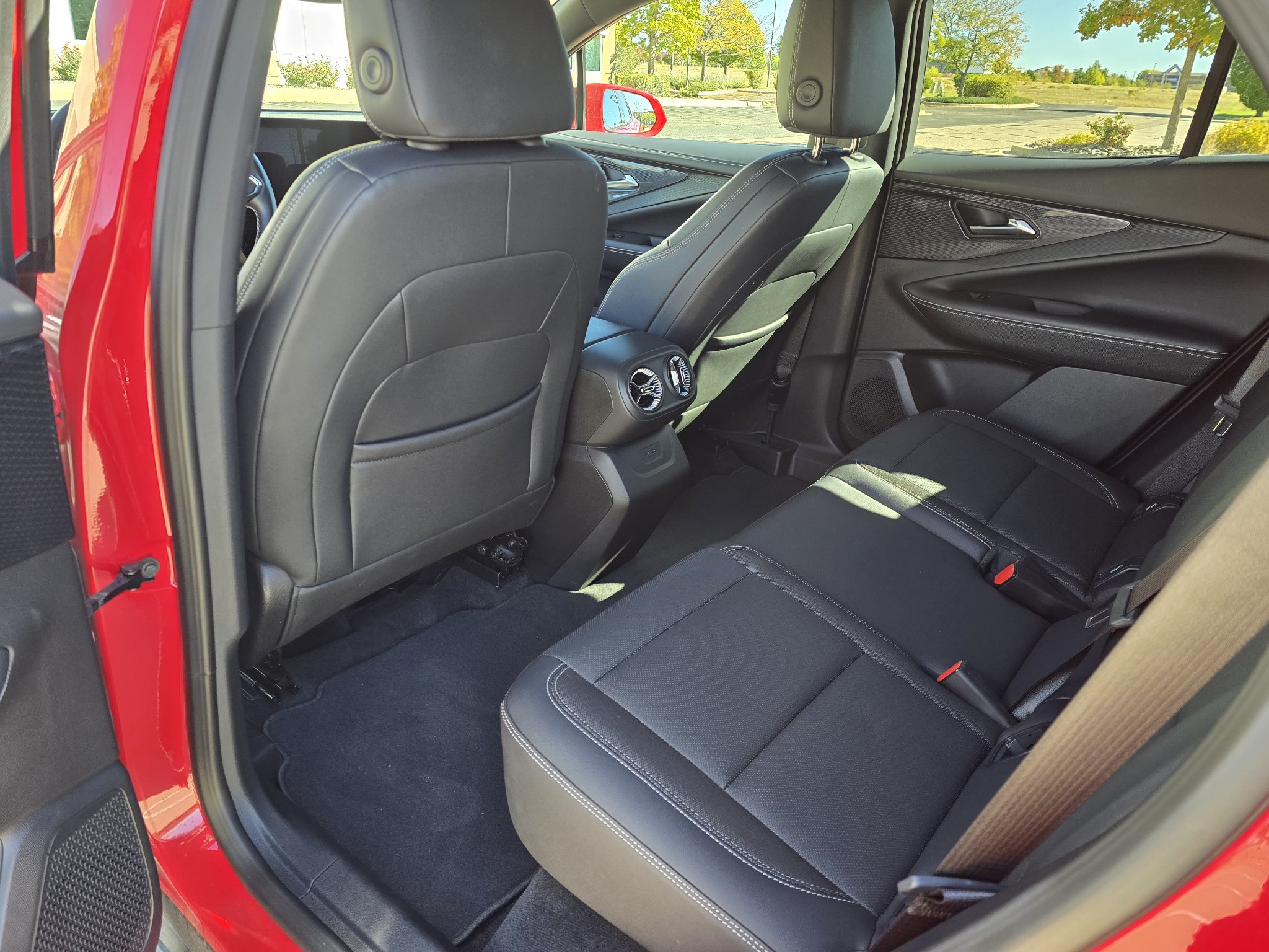 Used 2024 Chevrolet Blazer EV LT AWD/4WD image 16