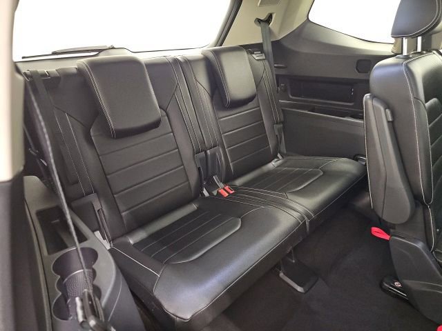 Used 2023 Volkswagen Atlas SEL Premium image 38