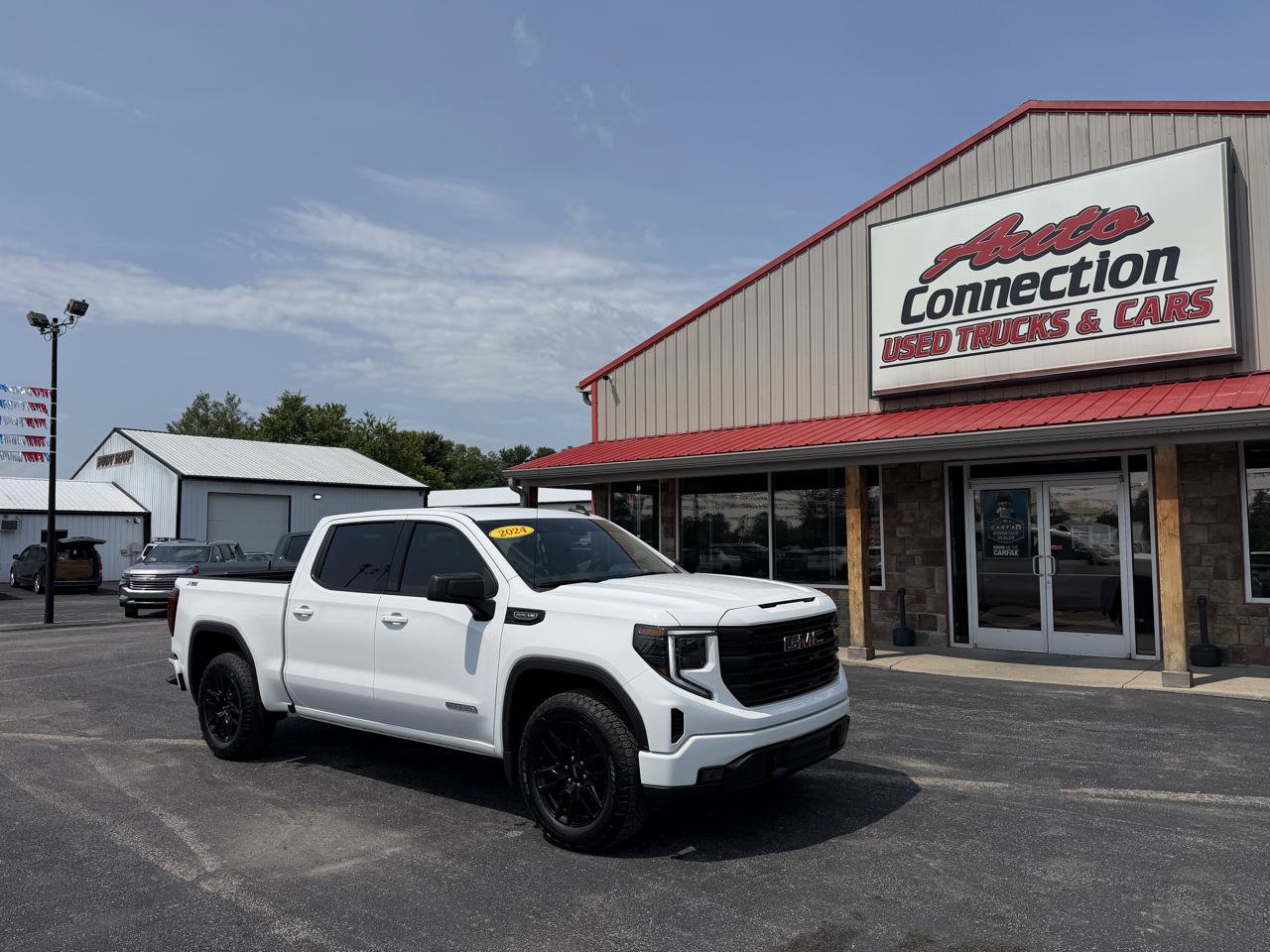 Used 2024 GMC Sierra 1500 Elevation w/ X31 Off-Road Package AWD/4WD image 1