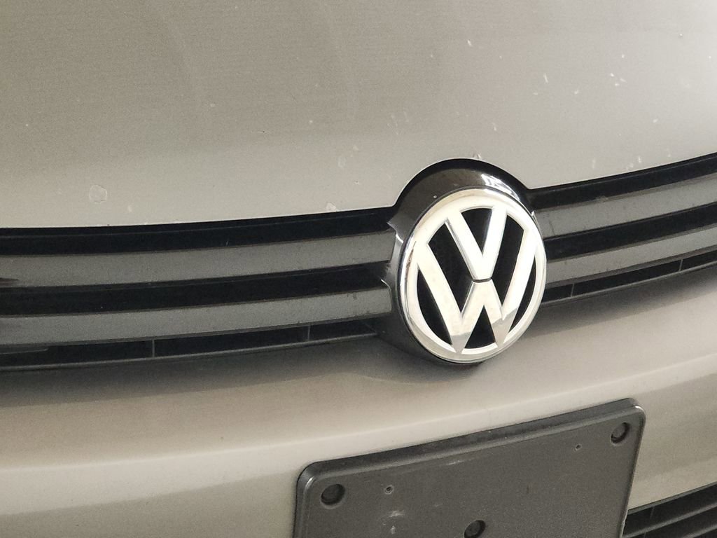 Used 2010 Volkswagen Golf 2-Door image 13