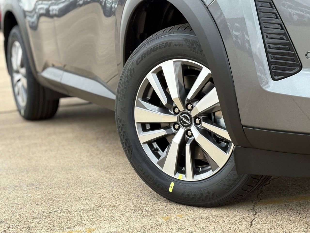 New 2026 Nissan Pathfinder SL image 9