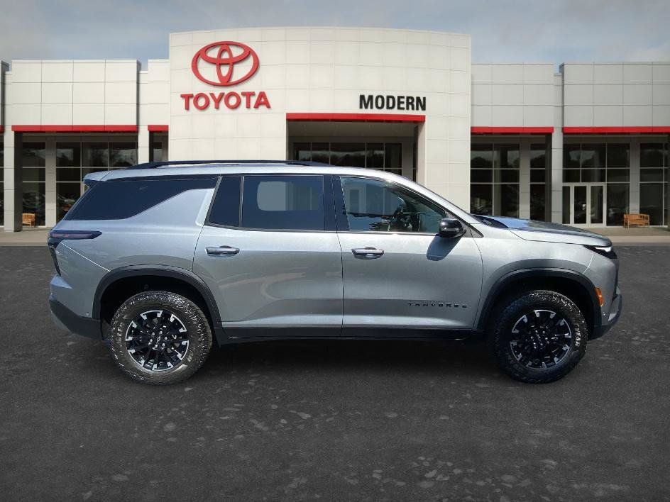 Used 2024 Chevrolet Traverse Z71 w/ Enhanced Driving Package AWD/4WD image 4