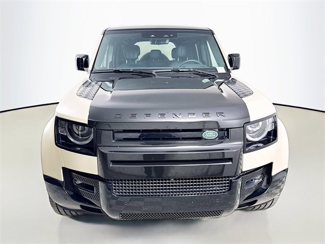 Certified 2025 Land Rover Defender 110 V8 image 2