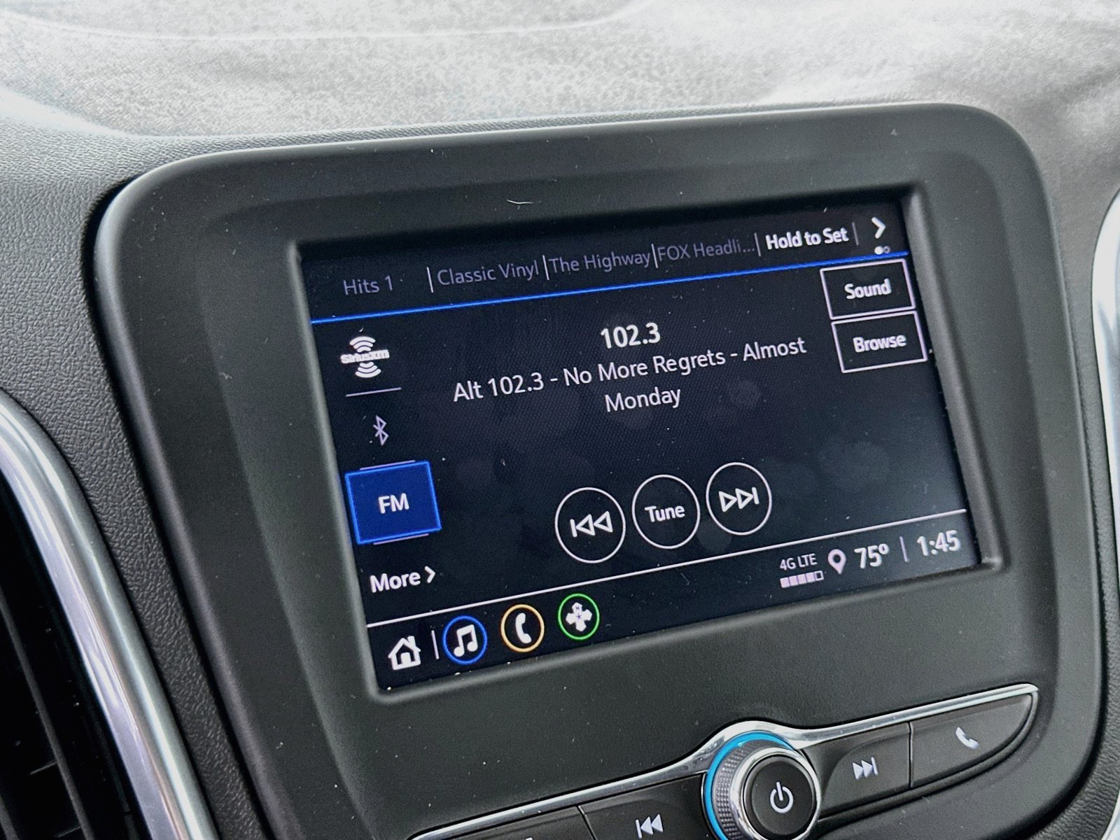 Used 2024 Chevrolet Equinox LT AWD/4WD image 16