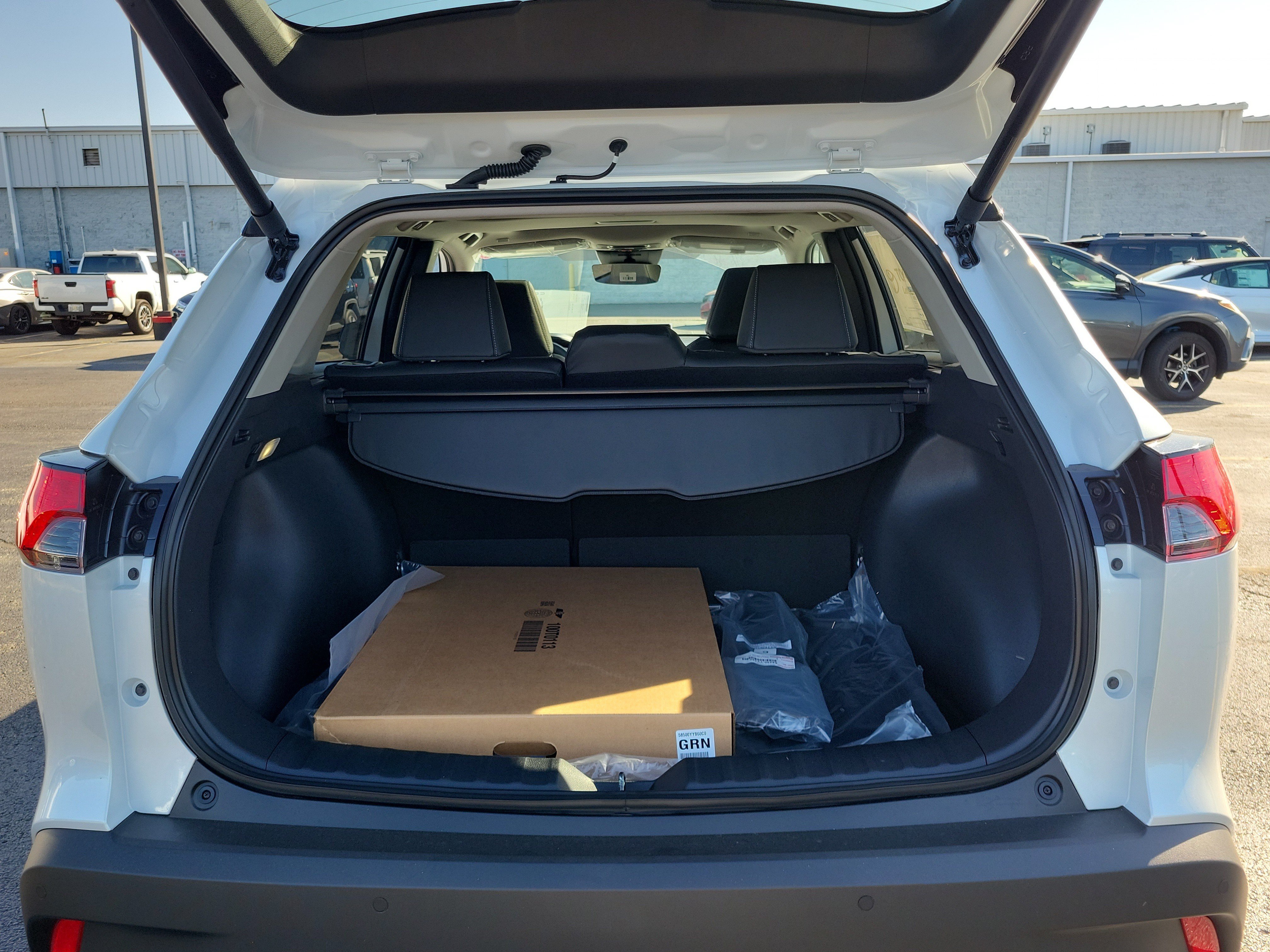 New 2026 Toyota Corolla Cross XLE w/ Convenience Package FWD image 8
