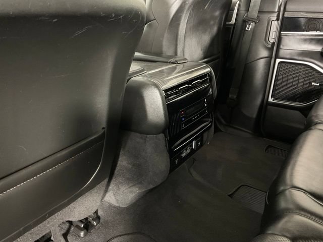 Used 2022 Jeep Wagoneer Series III w/ Premium Group I AWD/4WD image 16