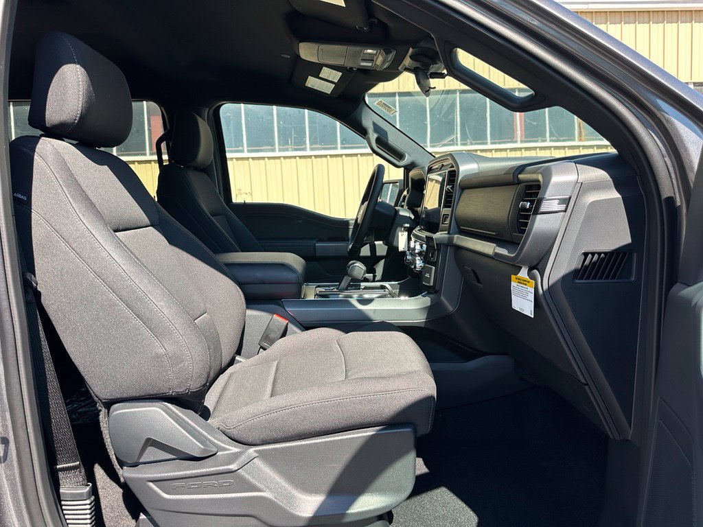 Used 2026 Ford F150 XLT w/ XLT Black Appearance Package AWD/4WD image 17