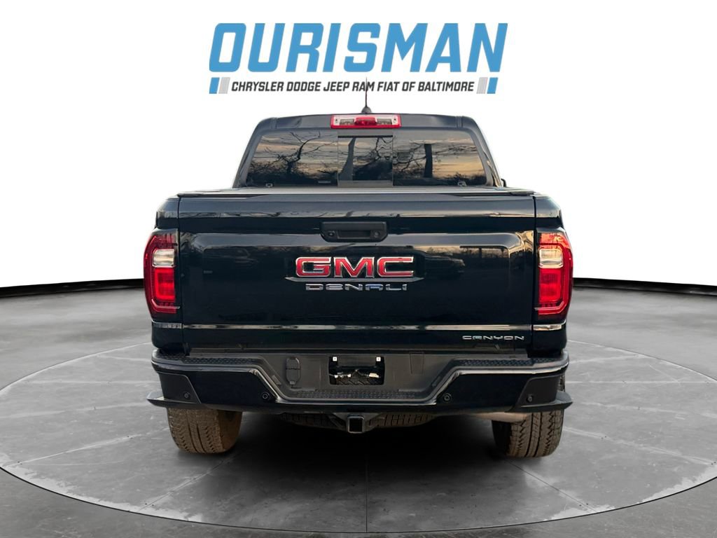Used 2024 GMC Canyon Denali image 5