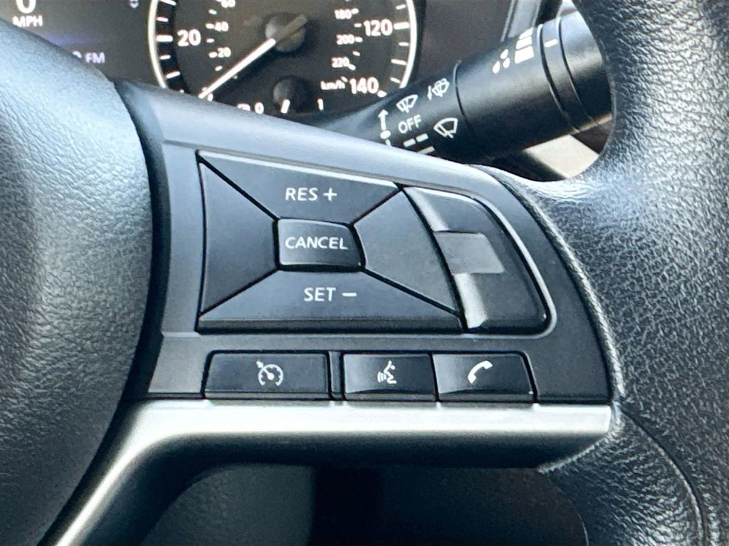 Used 2024 Nissan Altima 2.5 SV image 11