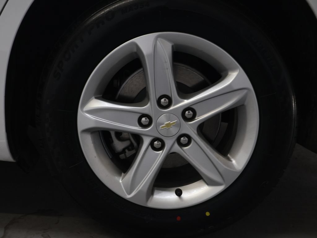 Used 2024 Chevrolet Malibu LS FWD image 32