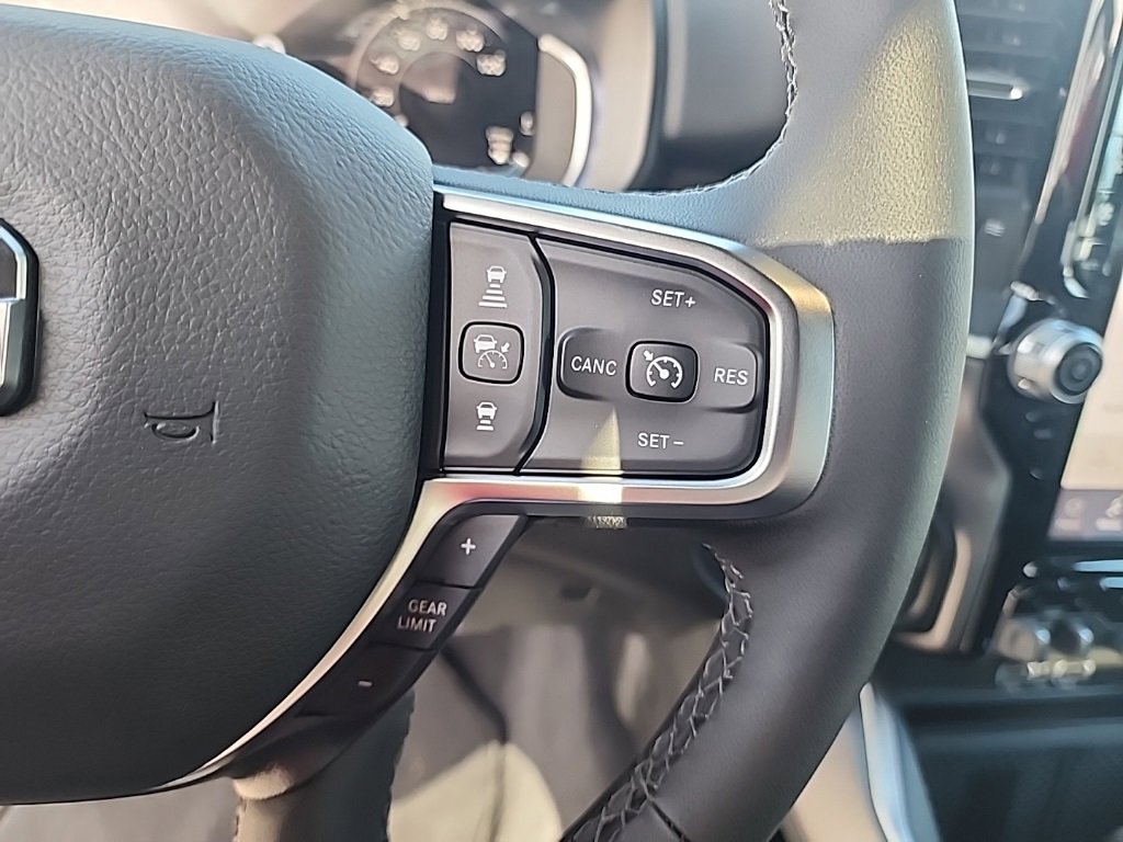 New 2026 RAM 1500 4x4 Crew Cab image 20