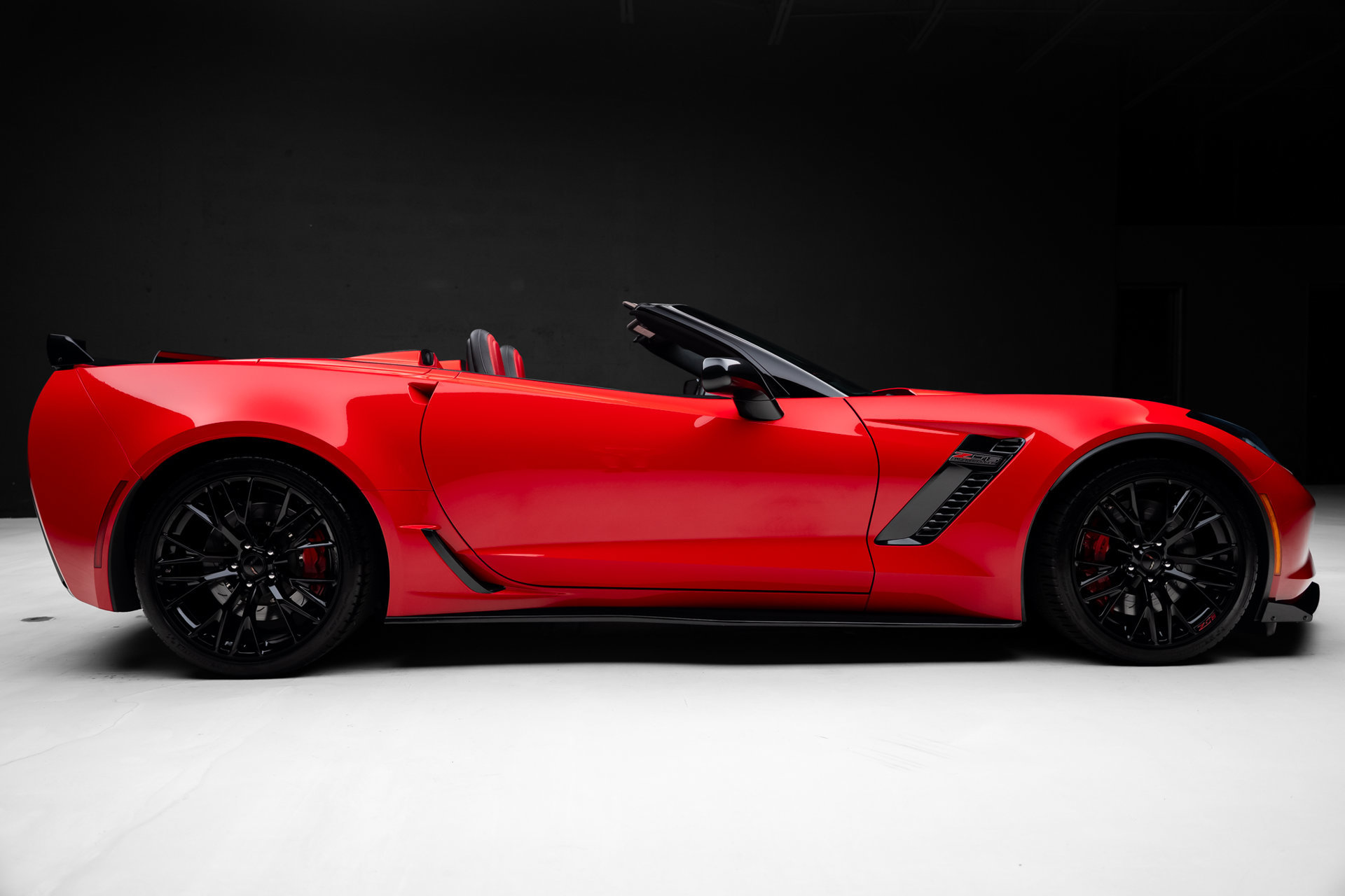 Used 2016 Chevrolet Corvette Z06 w/ 3LZ Preferred Equipment Group RWD image 35