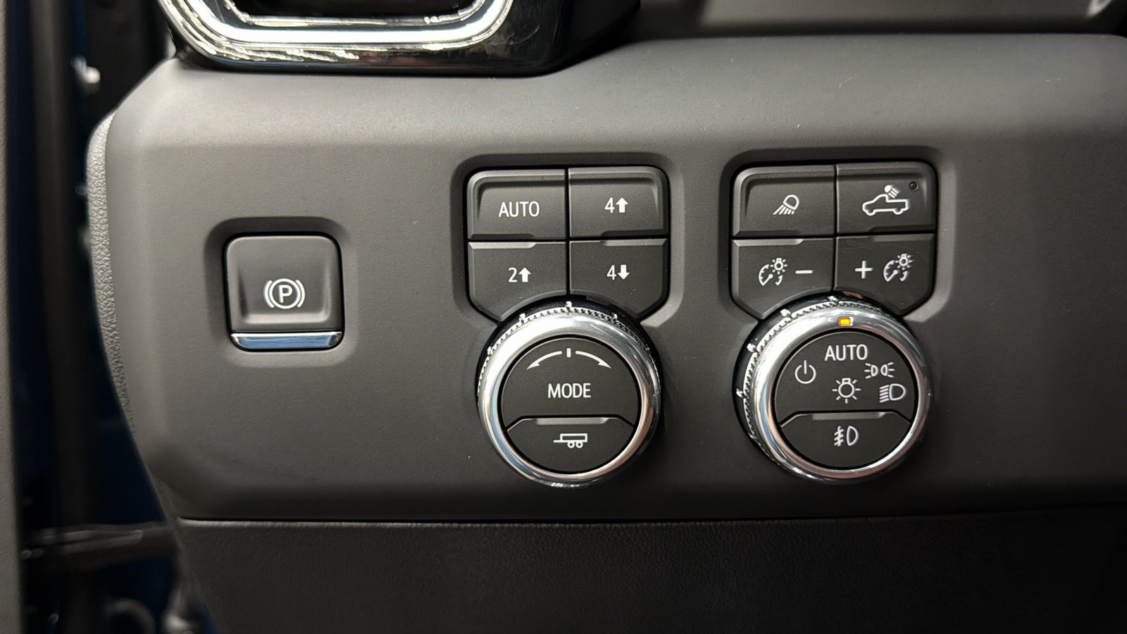 Used 2026 GMC Sierra 2500 Denali Ultimate AWD/4WD image 31
