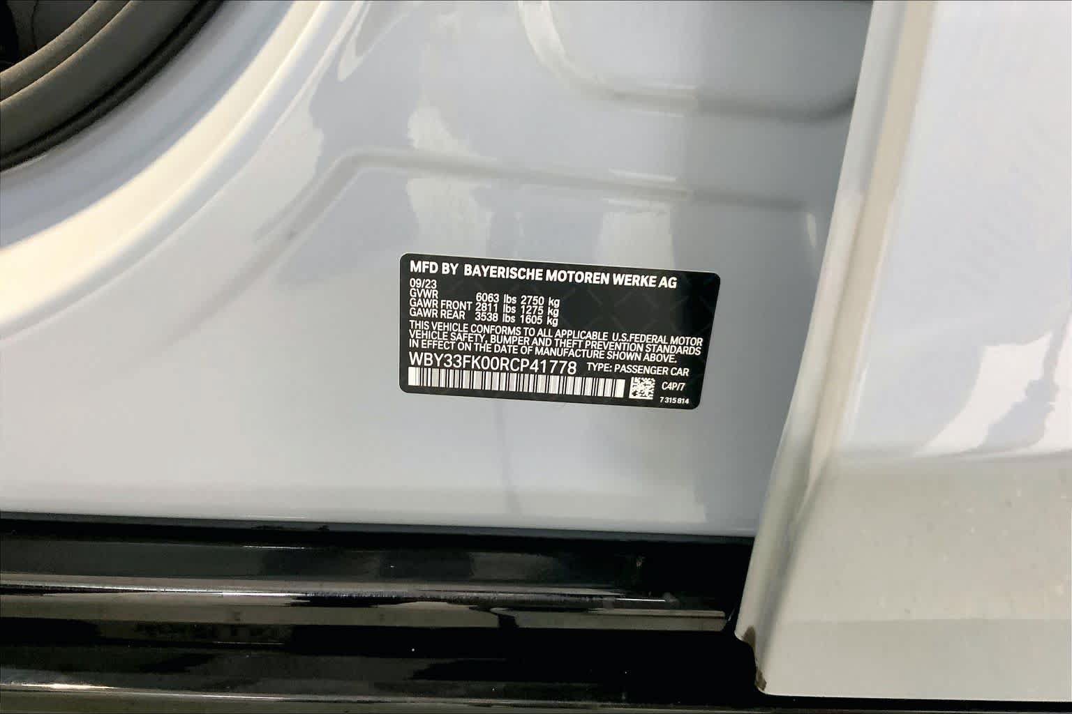 Used 2024 BMW i5 eDrive40i w/ Executive Package RWD image 35