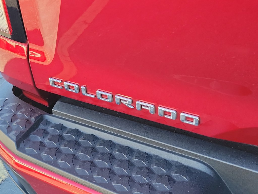 Used 2024 Chevrolet Colorado LT AWD/4WD image 10