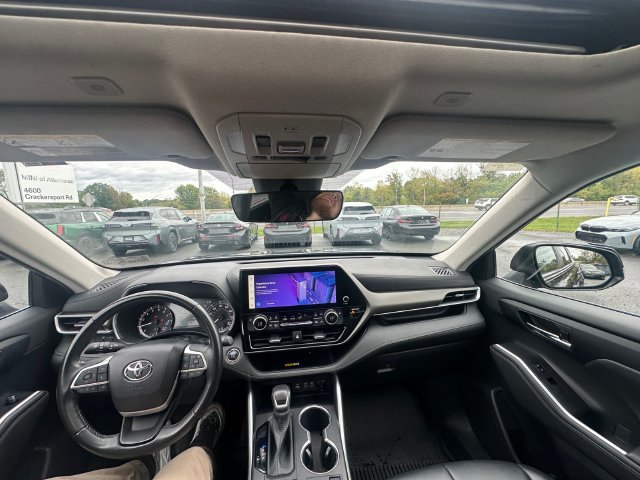 Used 2023 Toyota Highlander XLE AWD/4WD image 37