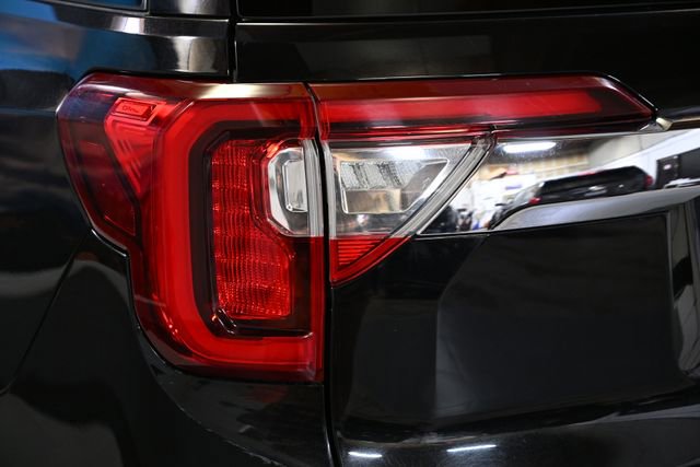 Used 2023 GMC Acadia SLT image 16