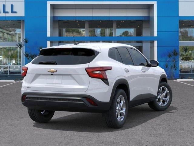 New 2026 Chevrolet Trax LS w/ LS Convenience Package FWD image 4