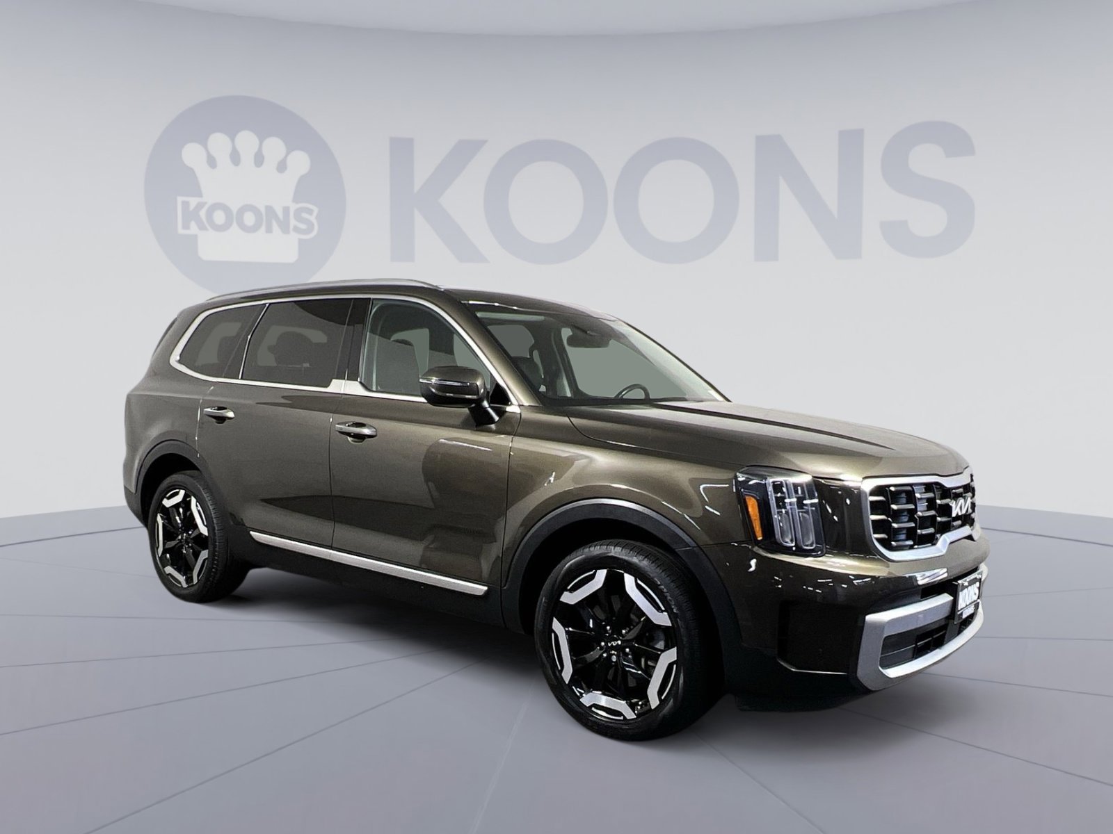 Used 2023 Kia Telluride S AWD/4WD image 2