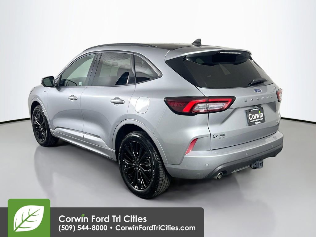 Certified 2024 Ford Escape ST-Line Elite w/ Class II Trailer Tow Package image 11