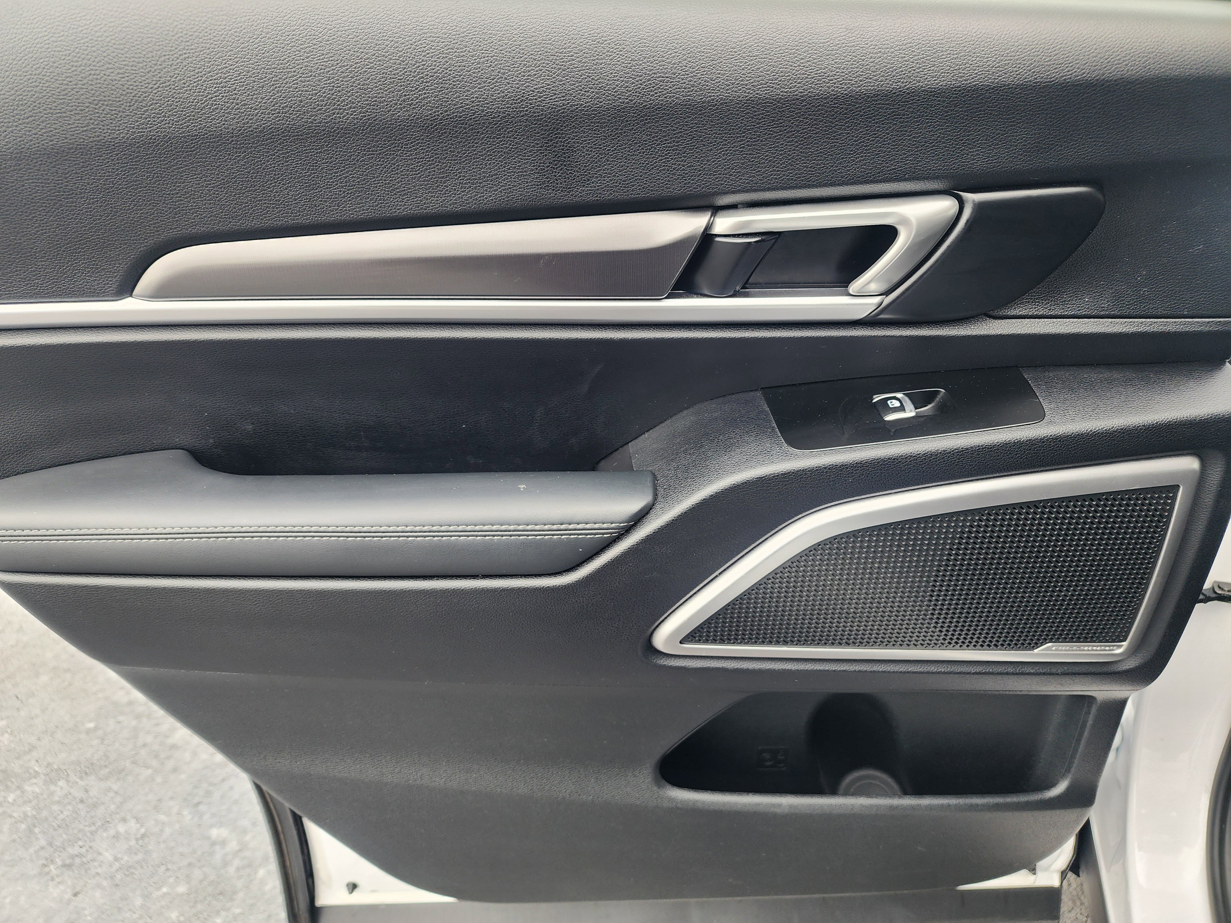 Used 2024 Kia Telluride LX image 14