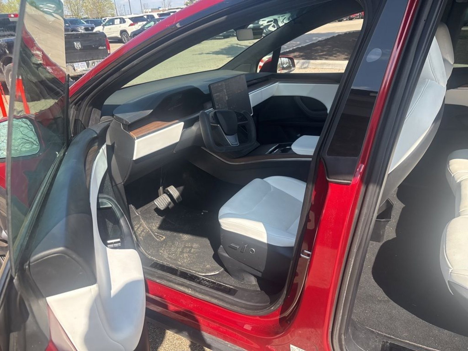 Used 2023 Tesla Model X image 12