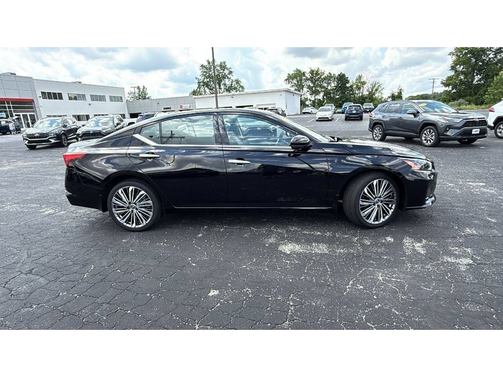 Used 2023 Nissan Altima 2.5 SL AWD/4WD image 9