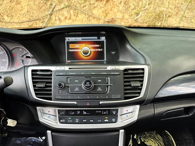 Used 2015 Honda Accord Sport image 15