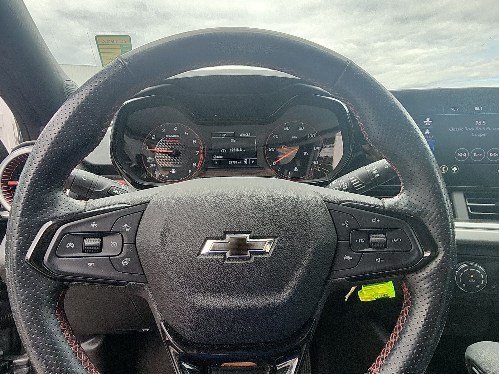 Used 2024 Chevrolet Trax RS FWD image 12