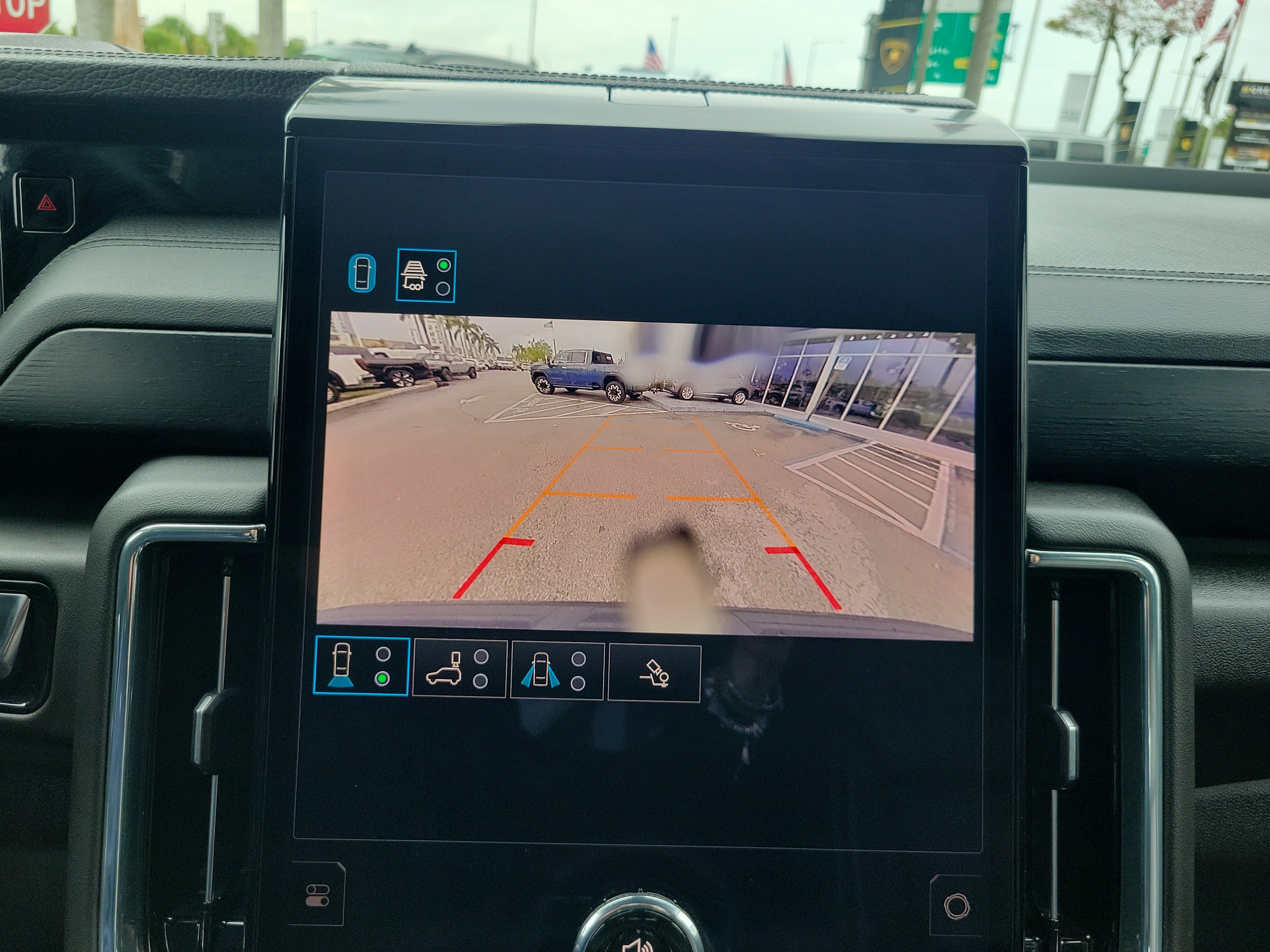 Used 2025 GMC Yukon Denali image 10