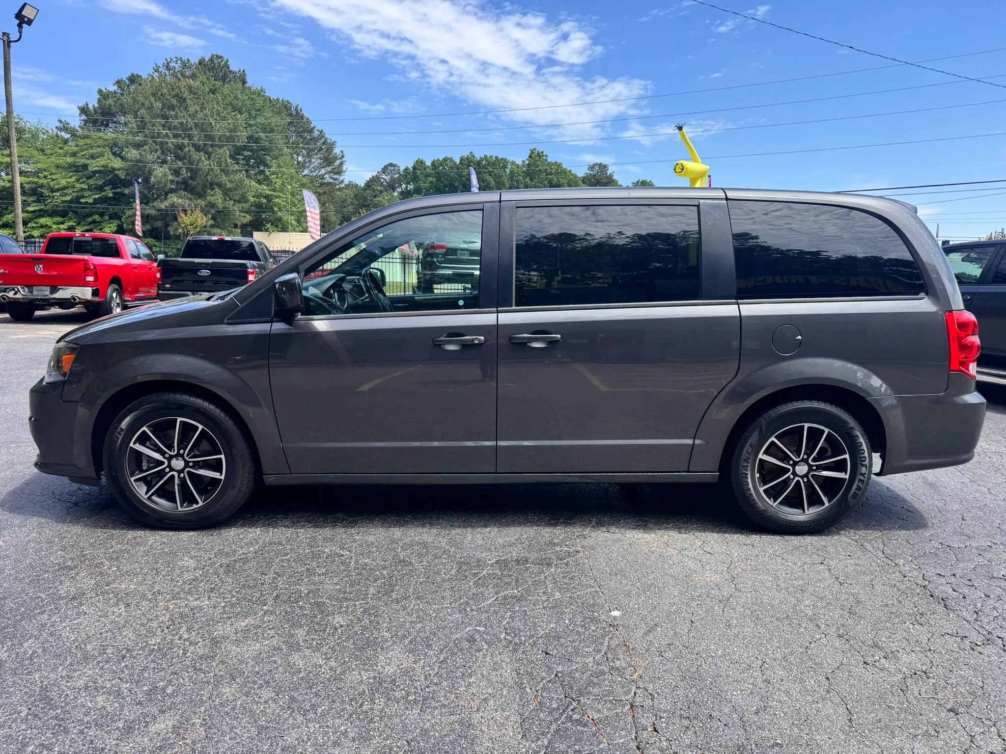 Used 2018 Dodge Grand Caravan GT FWD image 4