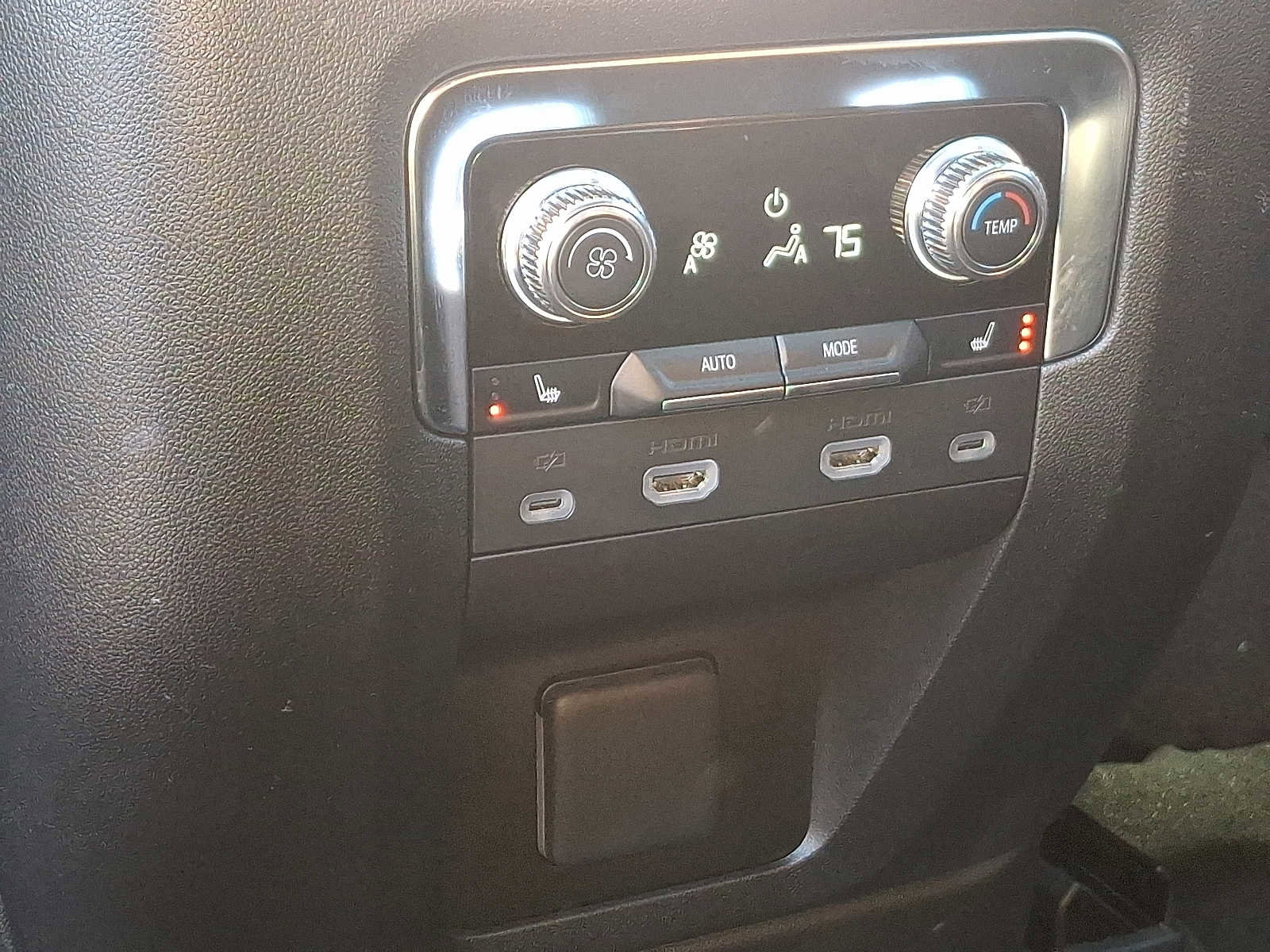 Certified 2024 GMC Yukon XL Denali Ultimate image 13