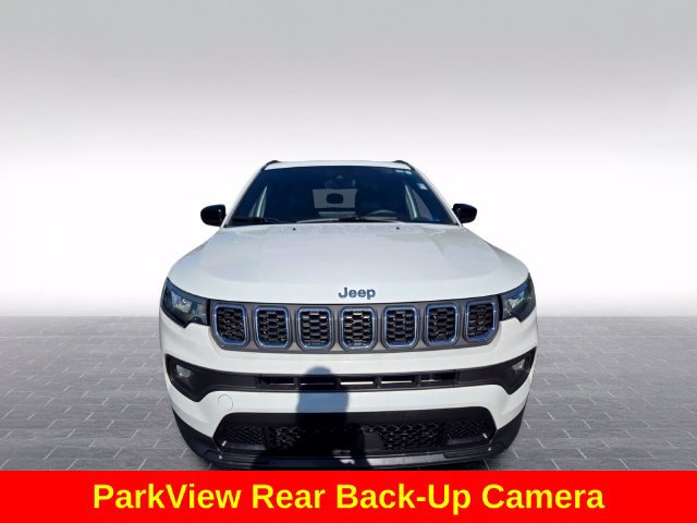 Used 2024 Jeep Compass Latitude AWD/4WD image 2