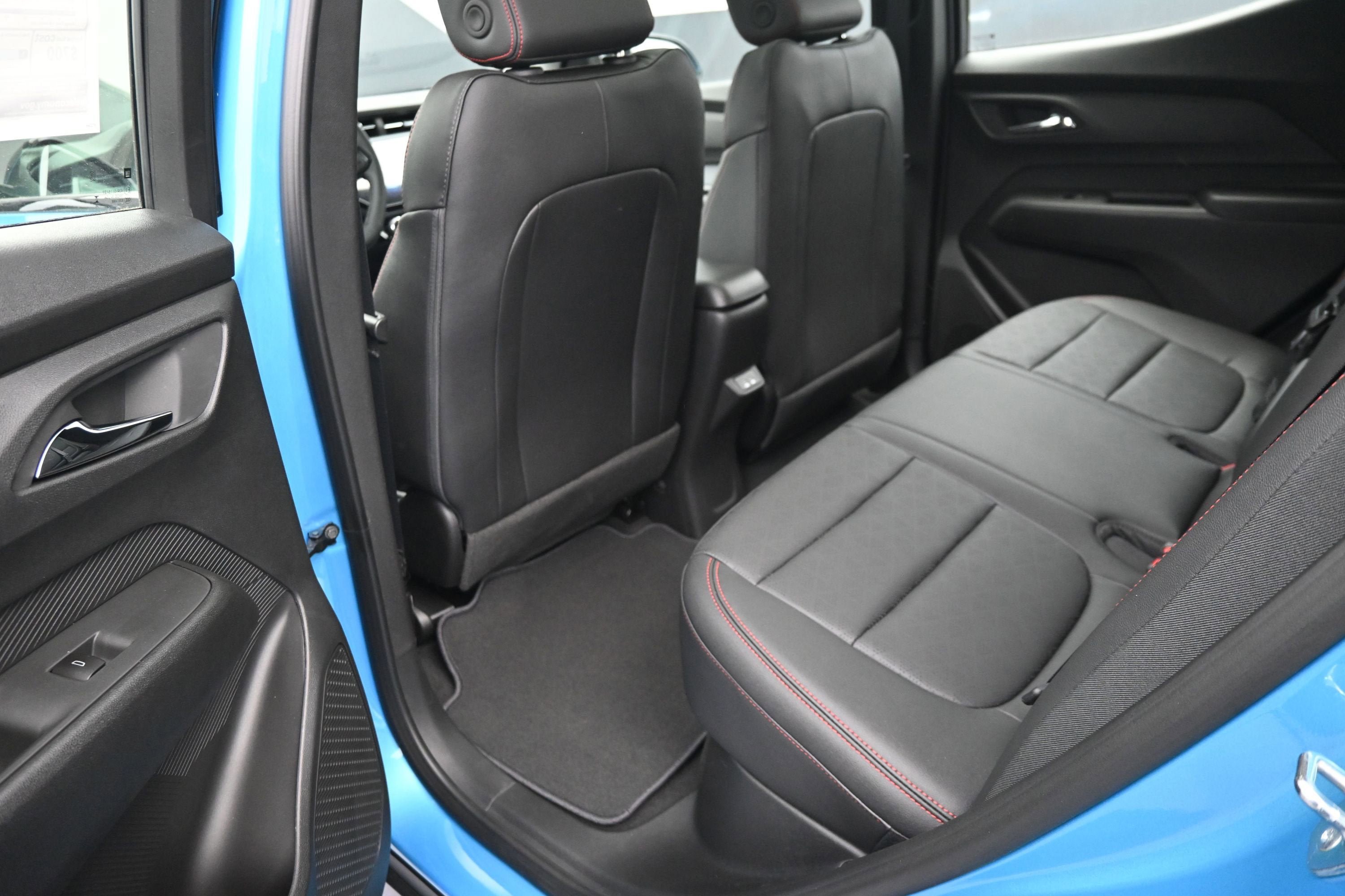 New 2027 Chevrolet Bolt RS w/ Technology Package FWD image 26