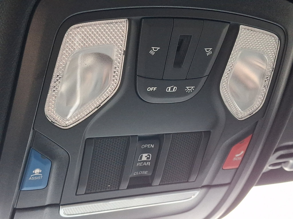 Used 2023 RAM 1500 Big Horn AWD/4WD image 32