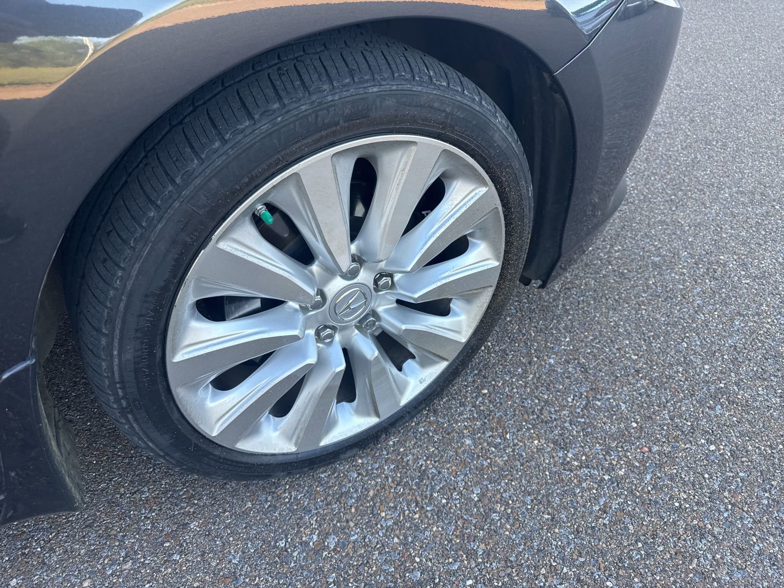 Used 2016 Acura RLX Sport Hybrid w/ Advance Pkg image 10