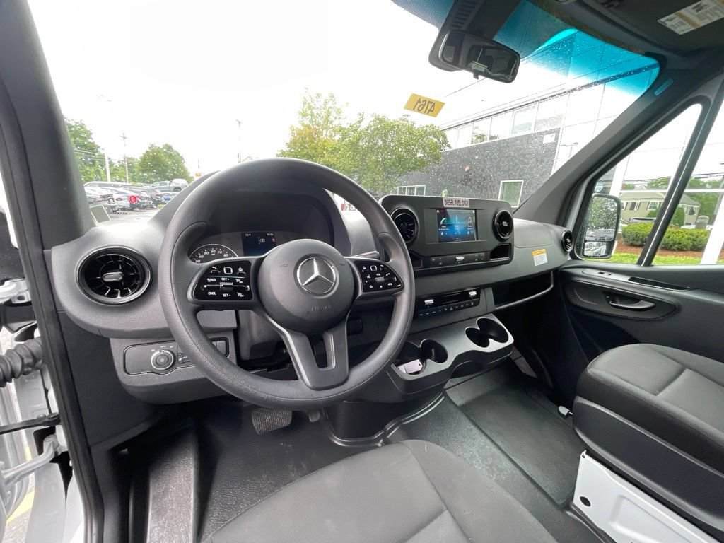Used 2024 Mercedes-Benz Sprinter 2500 image 10