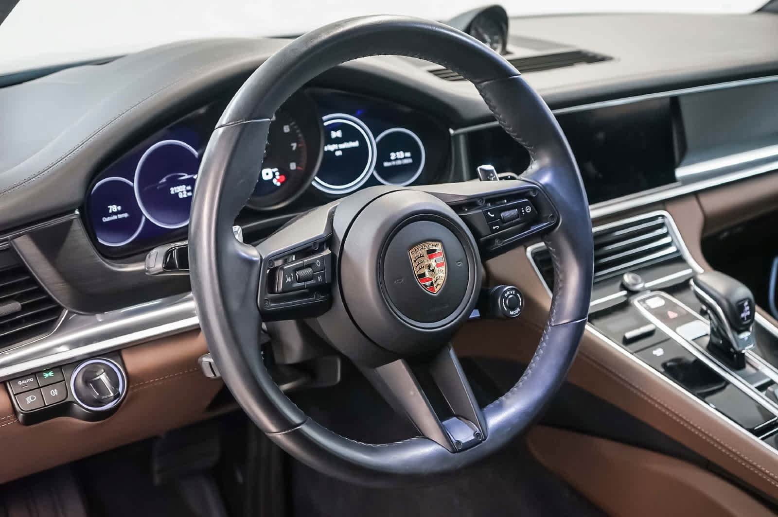 Certified 2023 Porsche Panamera Platinum Edition RWD image 4
