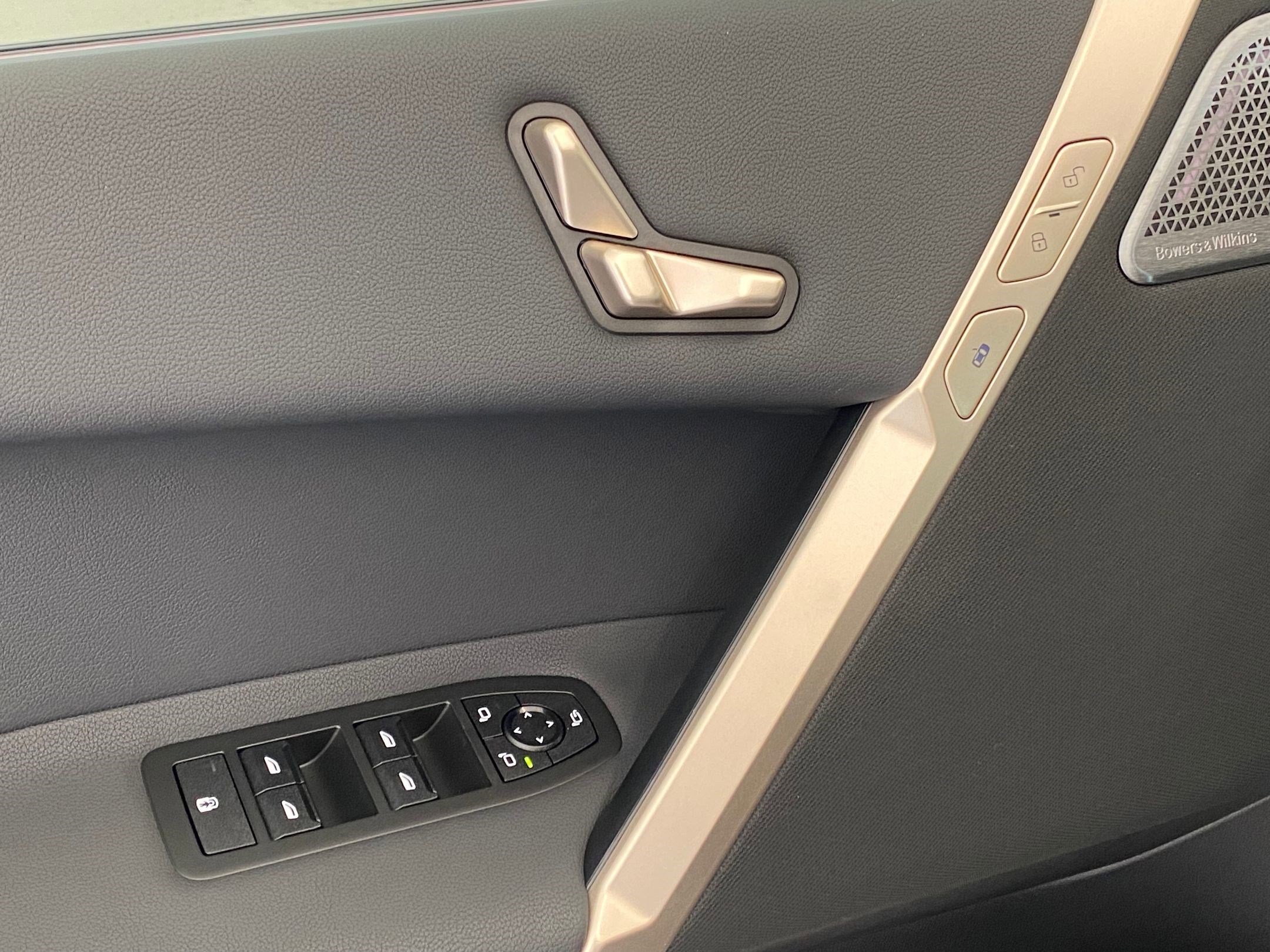 New 2026 BMW iX xDrive45 image 22