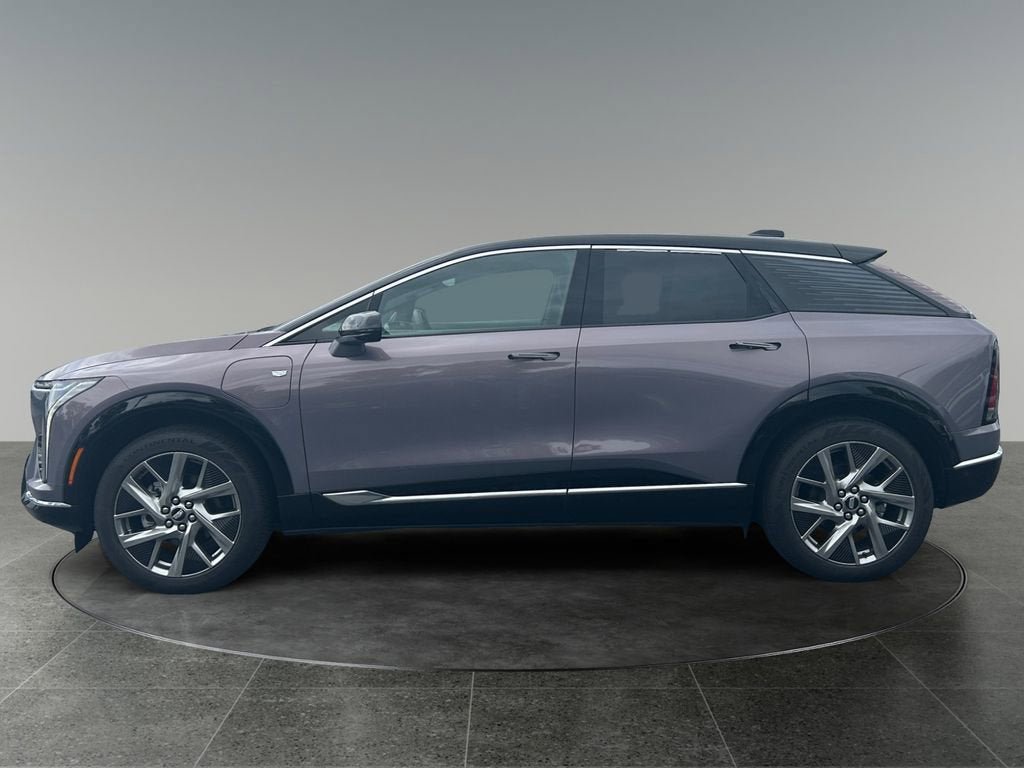 Used 2025 Cadillac Optiq Luxury 1 AWD/4WD image 6