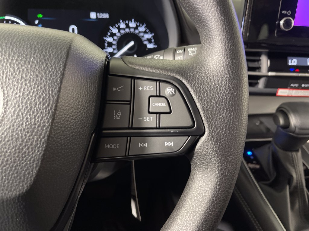 New 2026 Toyota Sienna LE FWD image 27