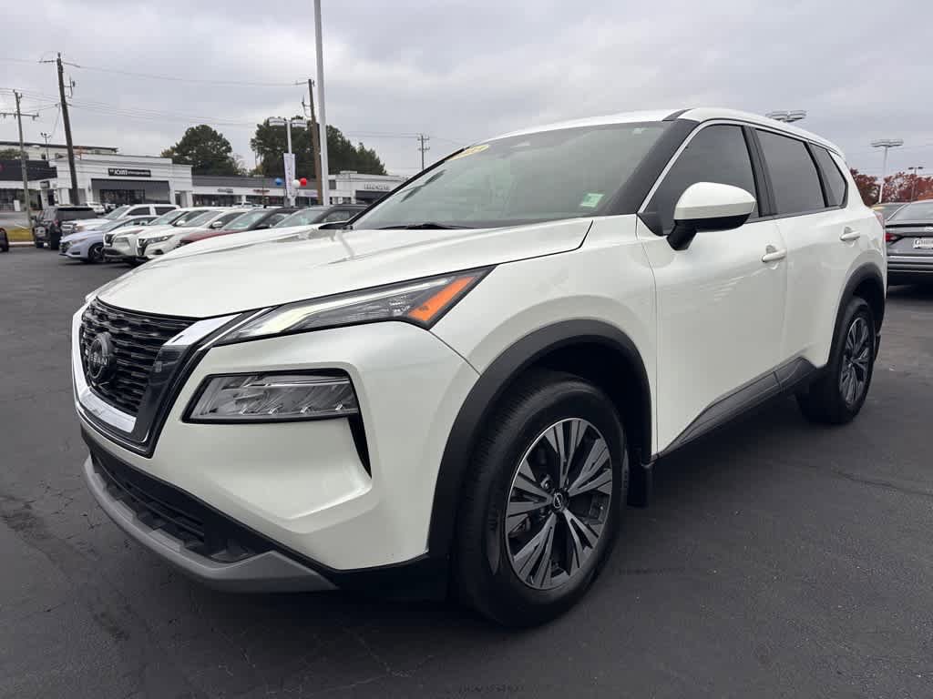 Used 2023 Nissan Rogue SV image 7