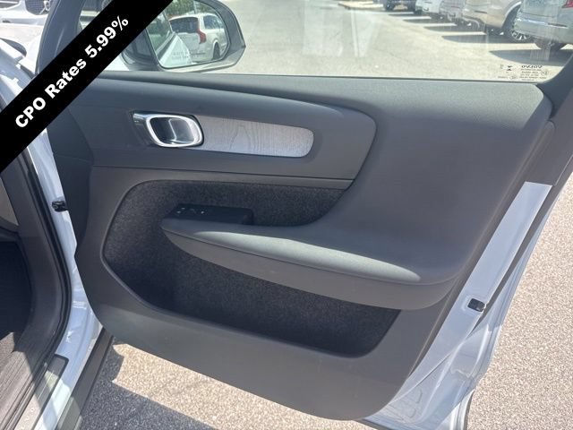 Certified 2024 Volvo XC40 B5 Plus w/ Climate Package AWD/4WD image 5