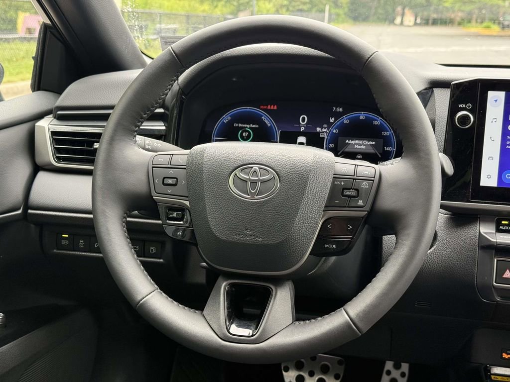 Used 2026 Toyota Camry XSE AWD/4WD image 9