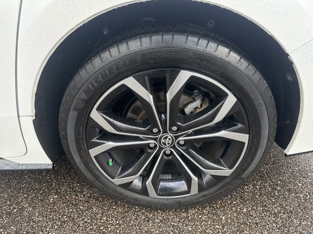 Used 2025 Toyota Sienna Platinum image 12