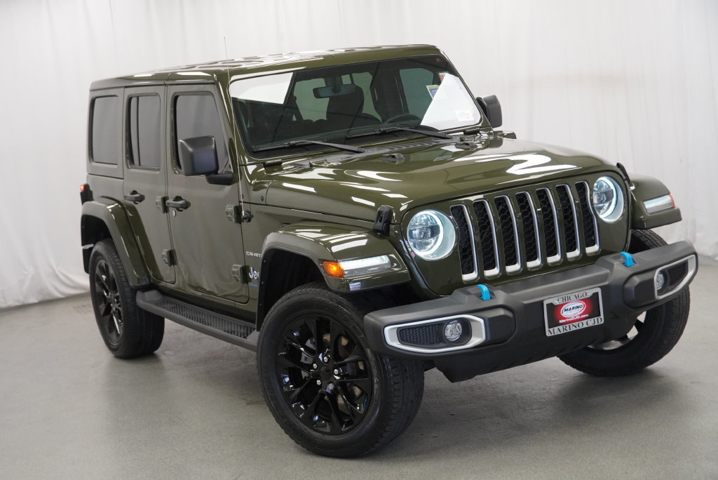 Used 2023 Jeep Wrangler Unlimited Sahara w/ Cold Weather Group AWD/4WD image 13