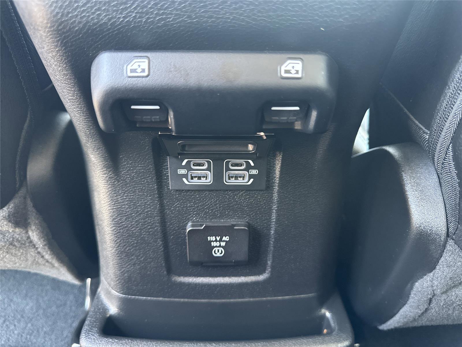 Used 2023 Jeep Wrangler Unlimited Sahara image 29