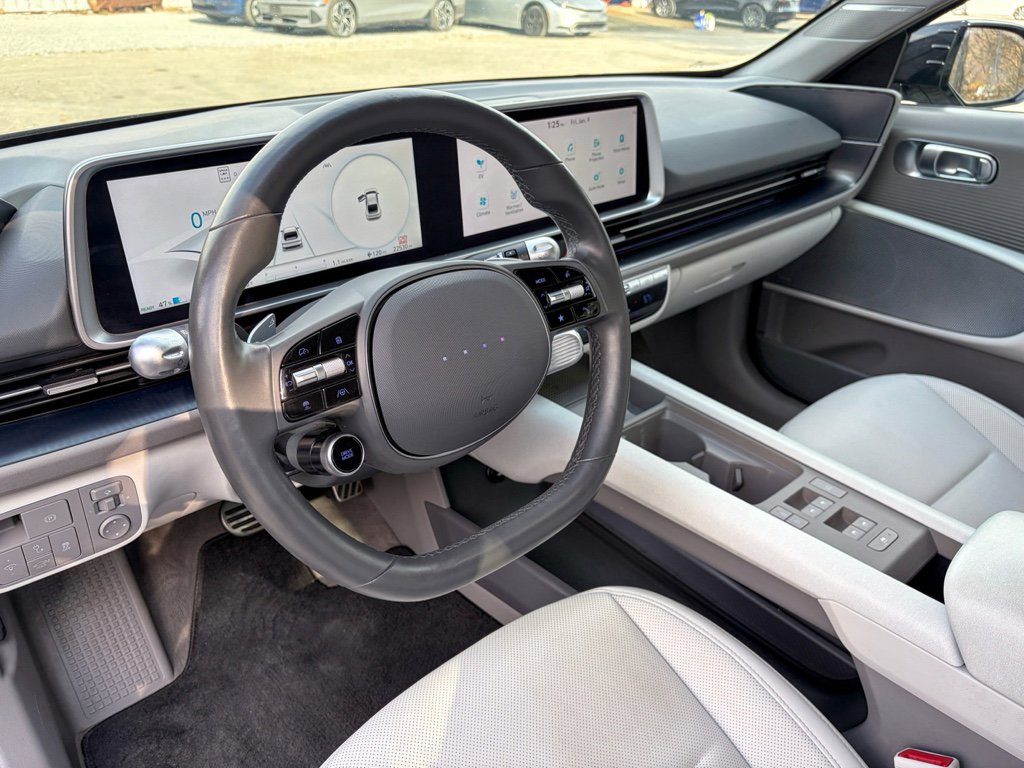 Used 2023 Hyundai Ioniq 6 Limited image 18