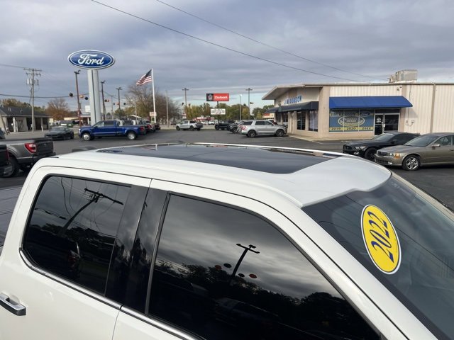 Used 2022 Ford F150 Lariat w/ Equipment Group 502A High image 10